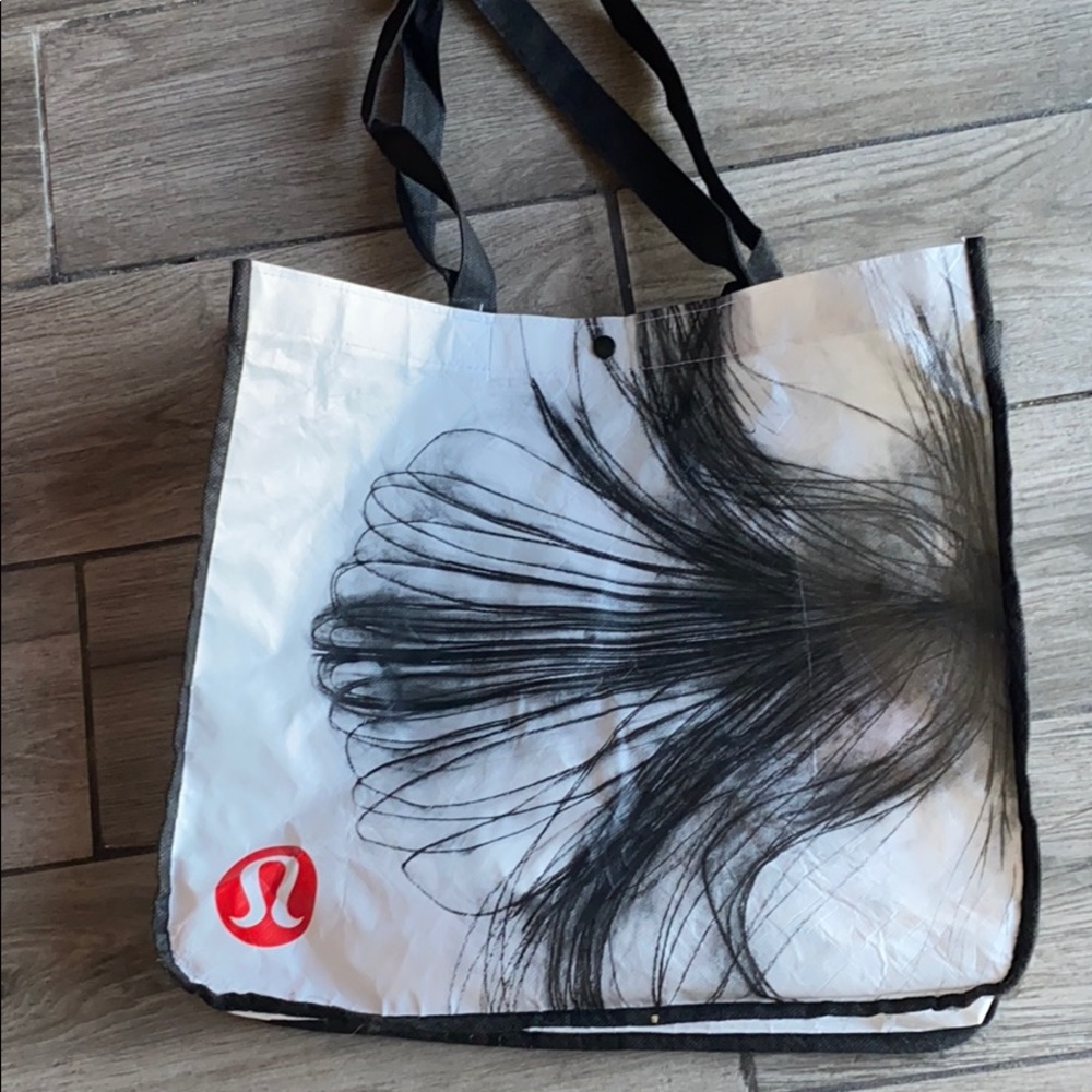 Lululemon recycle bag
